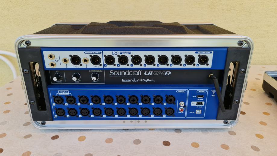 Souncraft UI24R Digitalni RACK mixer