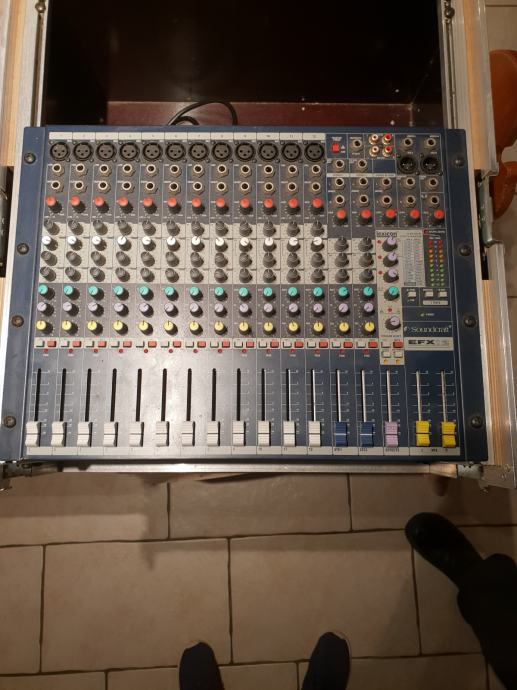 Soundcraft EFX 12