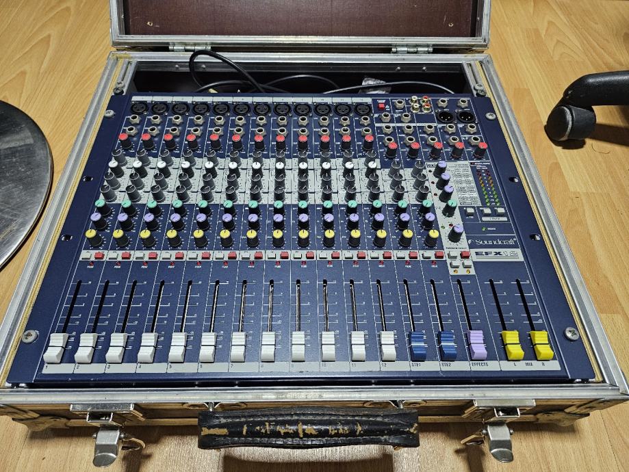 Soundcraft EFX12