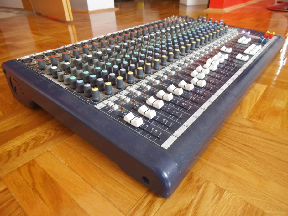 Soundcraft MFXi 20