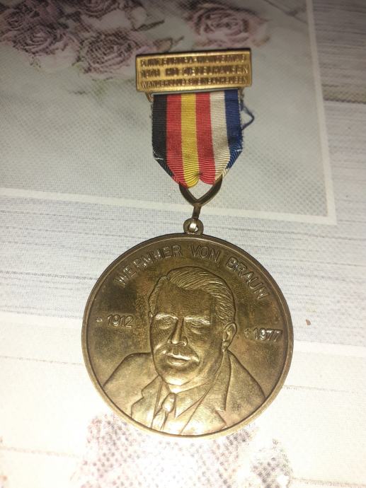 Medalja Wernher von Braun