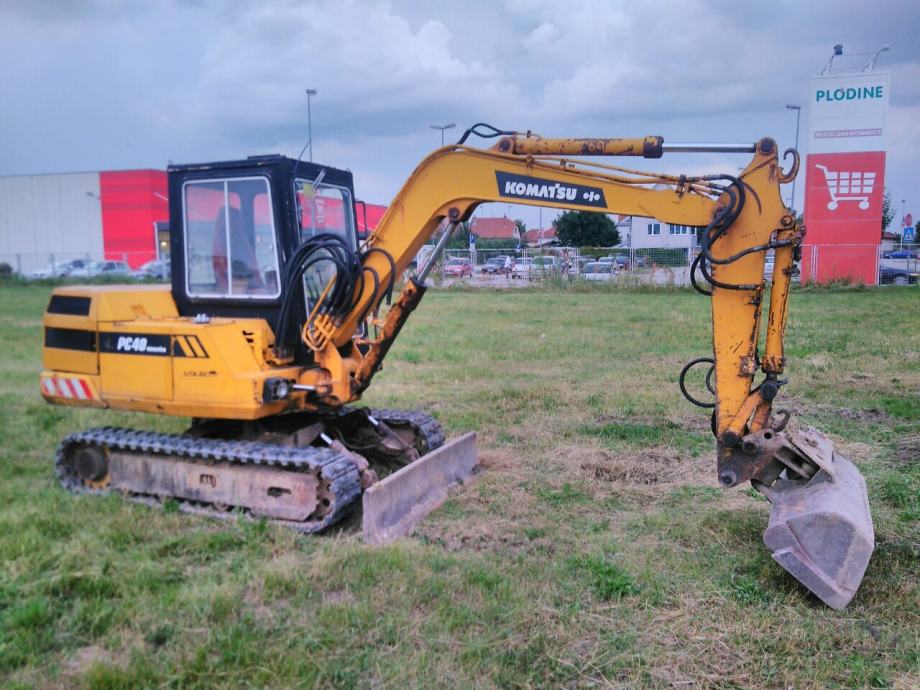 Komatsu PC40