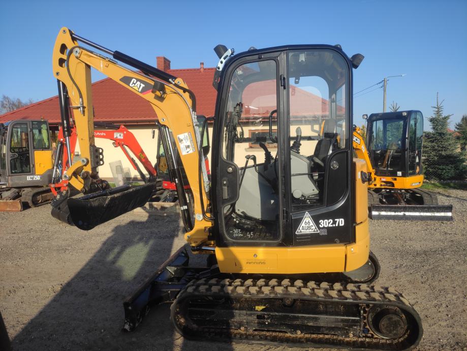 MINI BAGER CATERPILLAR CAT 302.7 DCR   1160sati motora  2017godina