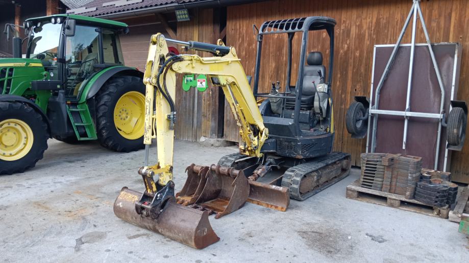 MINI BAGER Yanmar VIO 20 - 2012 - 4200 UR - 3 ŽLICE - ODLIČEN