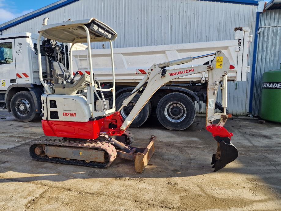 TAKEUCHI TB215r - 2018 - 1.430h - 3 korpe