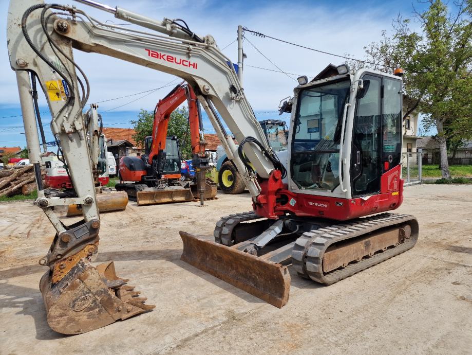 TAKEUCHI TB260 - 2019 - 3.200h - NOVE GUSJENICE