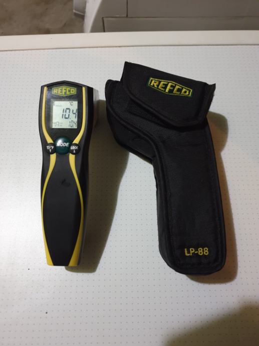 REFCO INFRARED DIGITAL THERMOMETER LP-88