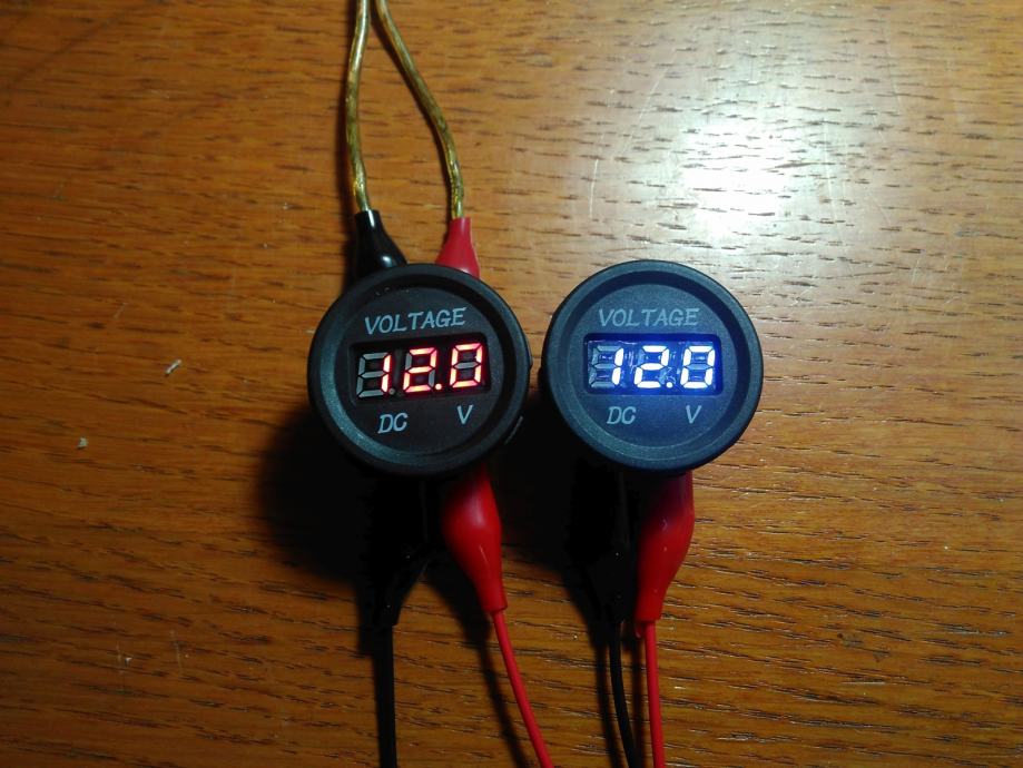 Vodootporni crveni LED voltmetar, DC 12V/24V