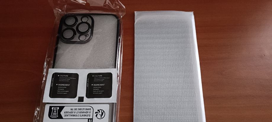 iPhone 15 pro max maskica zapakirana i zastitno stakla