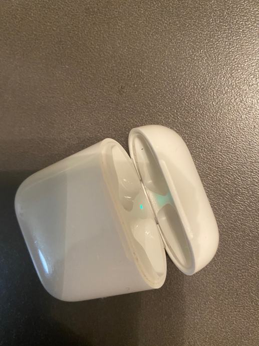 Airpods kutija za slusalice