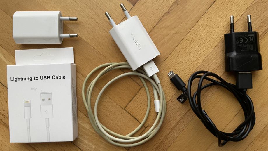 4 različita punjača za Apple / glava punjača + kabel Lightning to USB