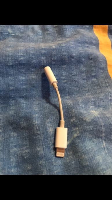 Iphone adapter to 3.5 mm