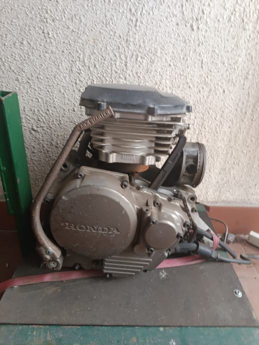 Kawasaki motor mašina