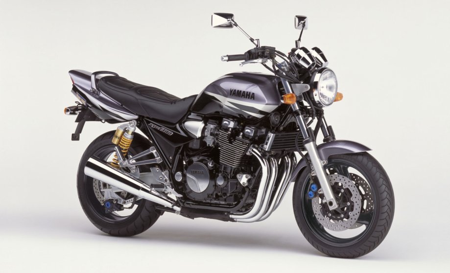 xjr 1300 2002