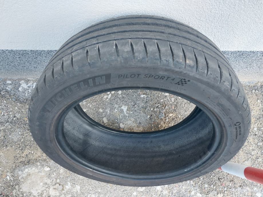 Michelin Pilot Sport 225/45/17