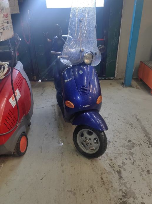 VESPA 50 2t  pali vozi