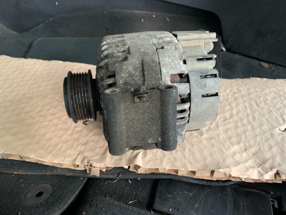 Audi a6 4f 3.2fsi alternator