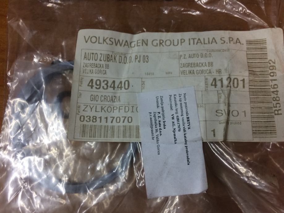 Audi ,VW  - brtva hladnjaka za motorno ulje  - OEM broj - 038117070