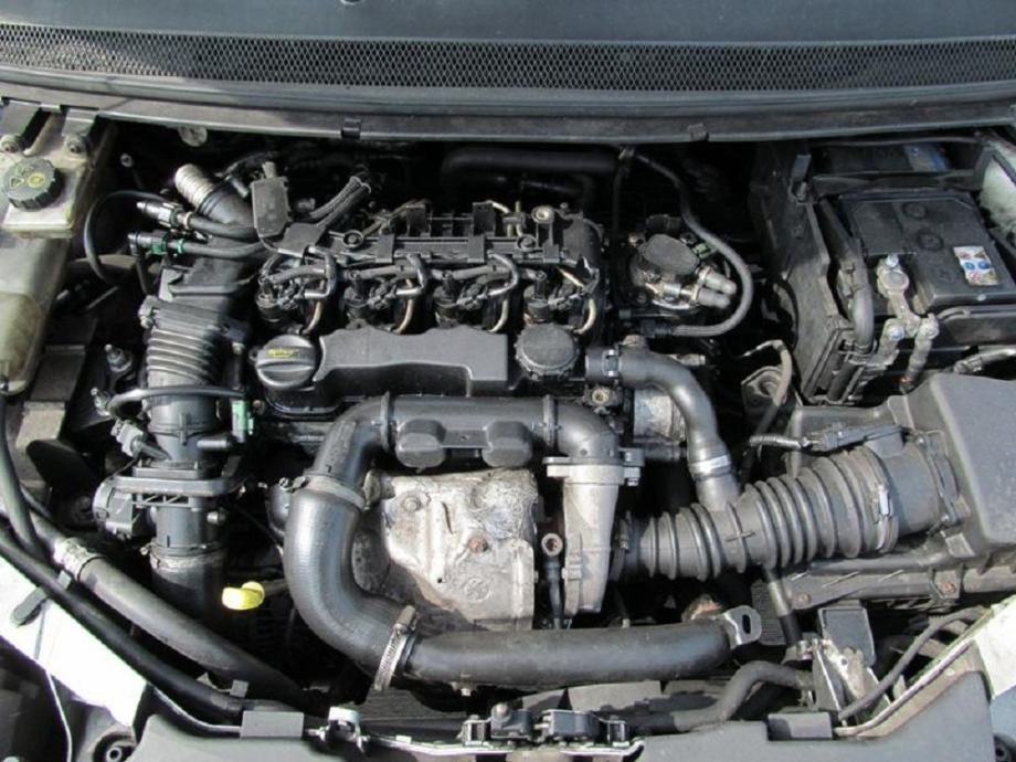 Ford Focus 1.6 TDCI 2006 - motor,mjenjač,dijelovi motora