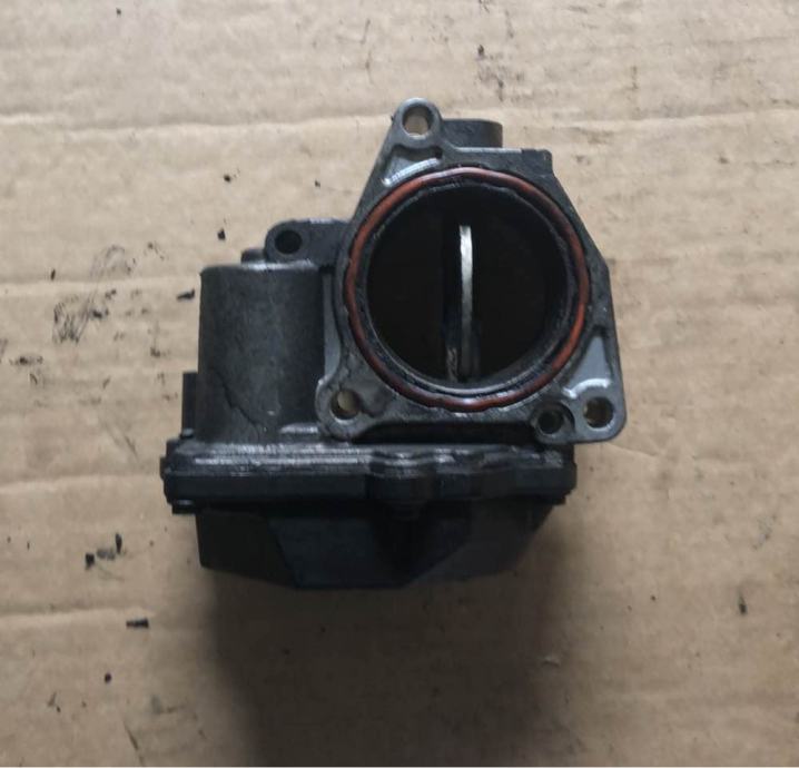 KLAPNA USISA VW SEAT AUDI 2.0TDI BMM 03G128063A