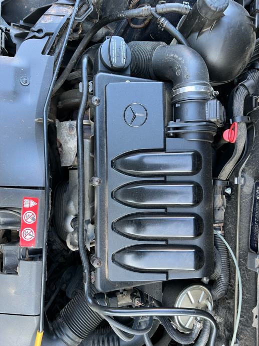 Mercedes A180 cdi motor dijelovi