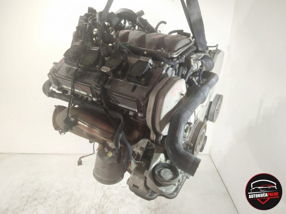 Motor Audi	A8 4.2b	96-99	AKH	MO438