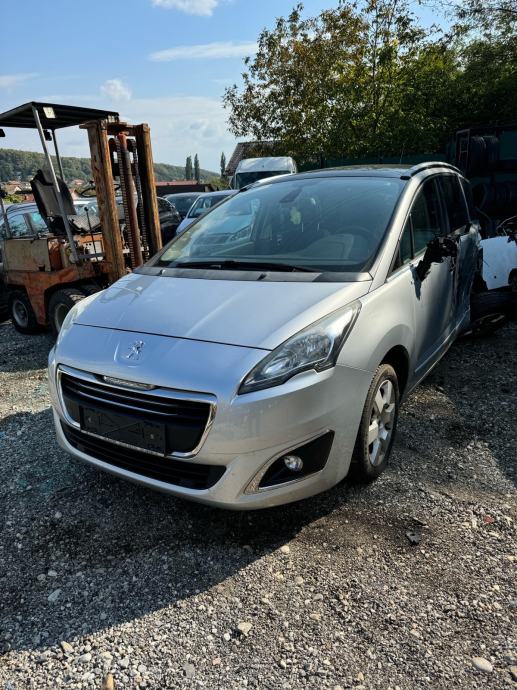 Peugeot 5008 1.6 hdi  2016 karamboliran dijelovi