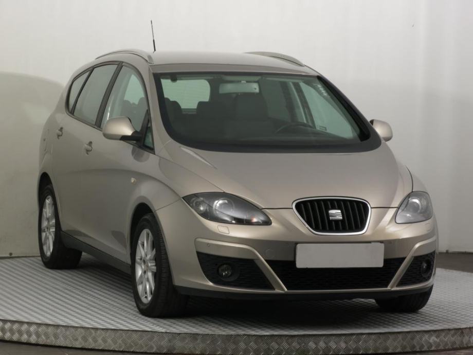 SEAT ALTEA 1.6  TDI-DSG    2012 GOD.