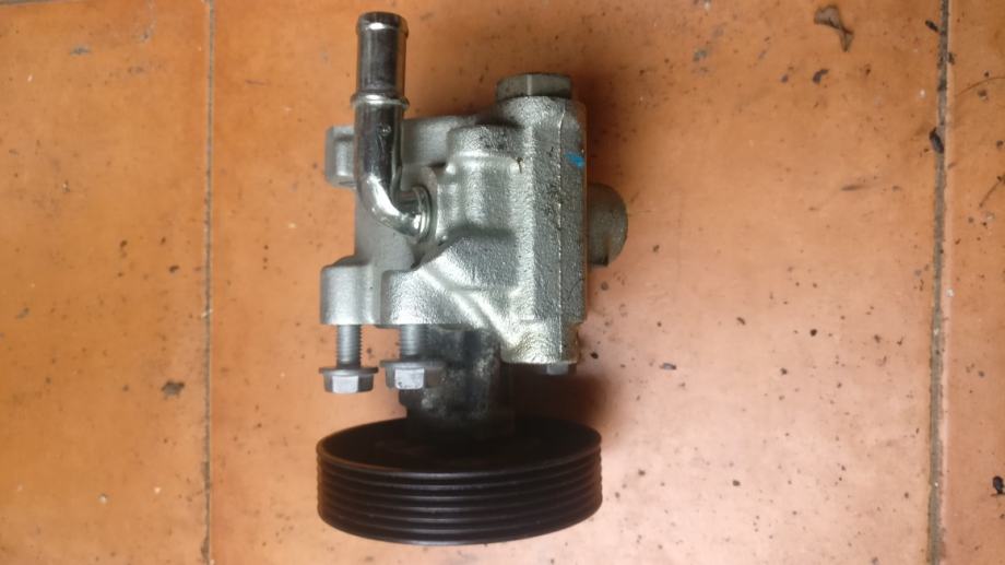 Servo pumpa renault megan 1.9dci