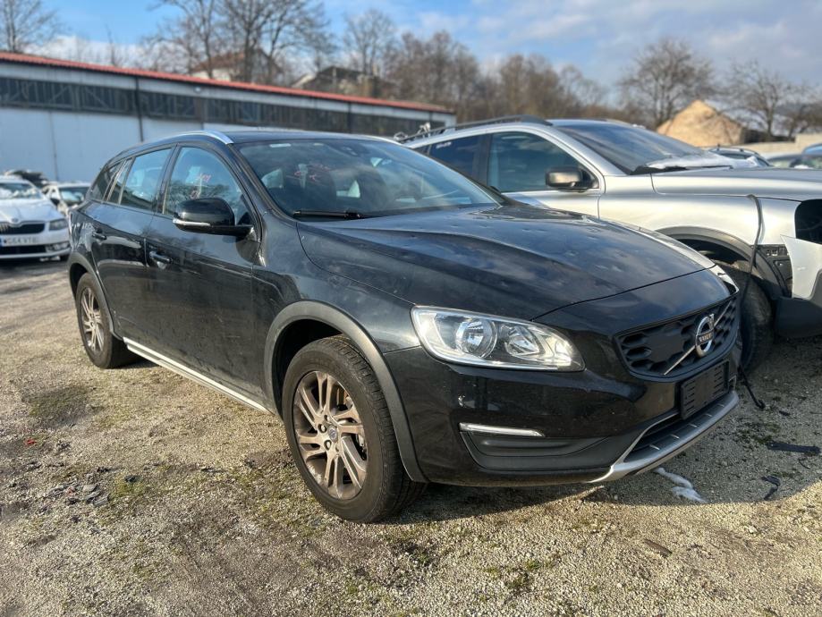 VOLVO V60 S60 2.4D CROSS COUNTRY 4X4 140KW D5244T21 2017 DIJELOVI