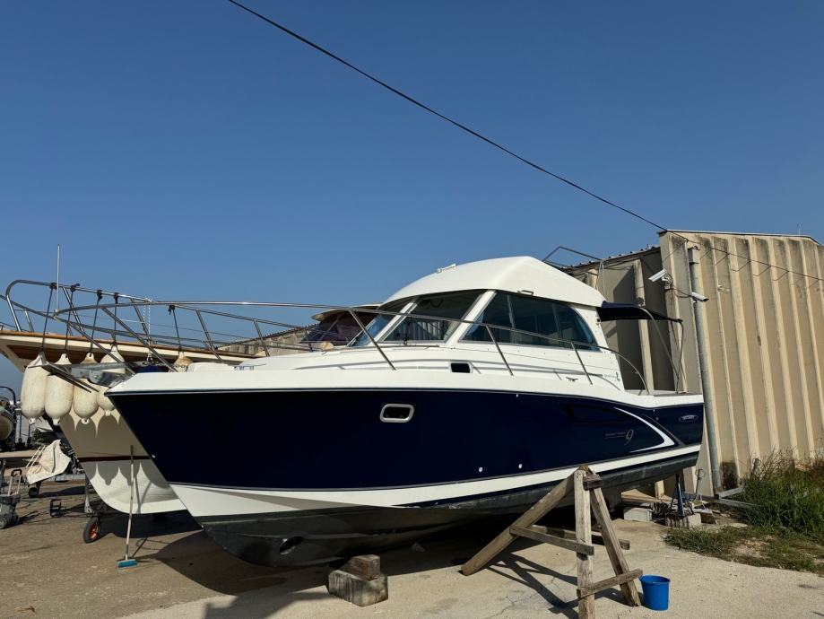 2005 Beneteau Antares 9 Volvo Penta diesel - odlican