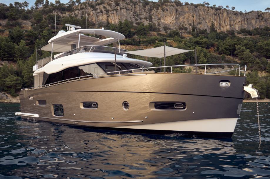 Azimut Magellano 66