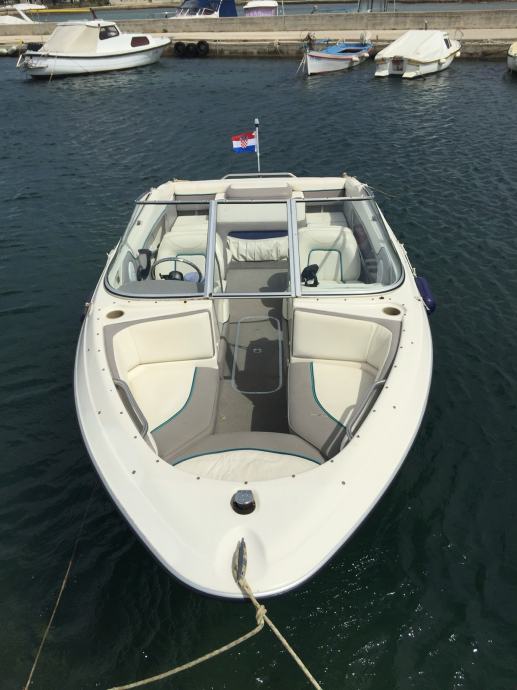 Bayliner Capri 1850 bowrider