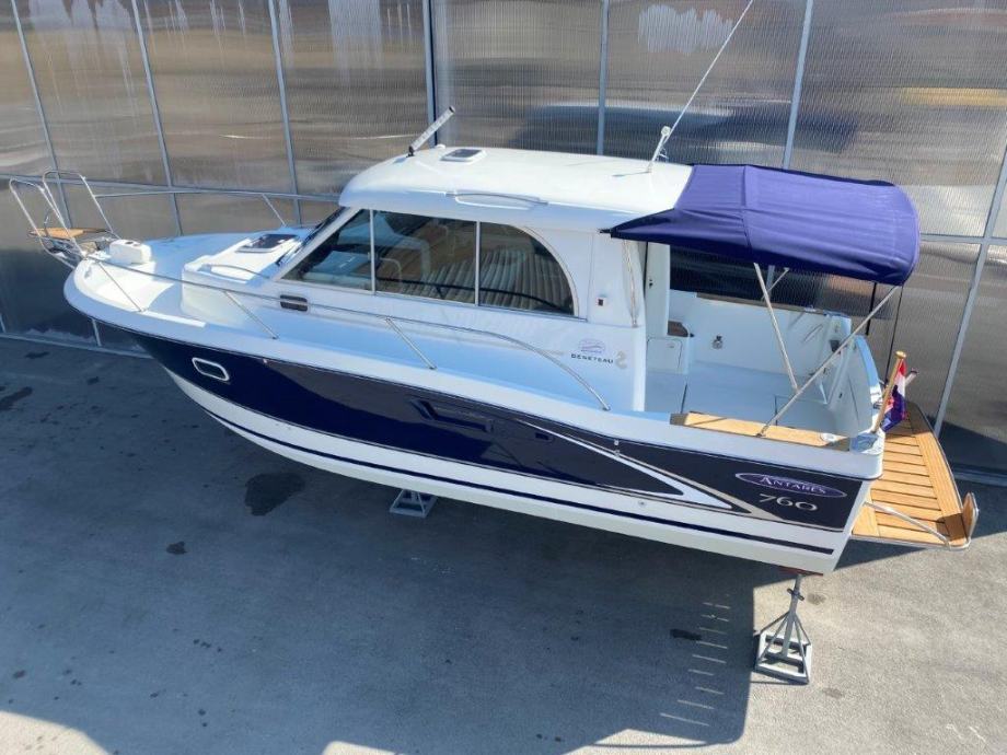 Beneteau Antares 760 sa 354 radna sata ! Nanni 200 ***Pronautika***