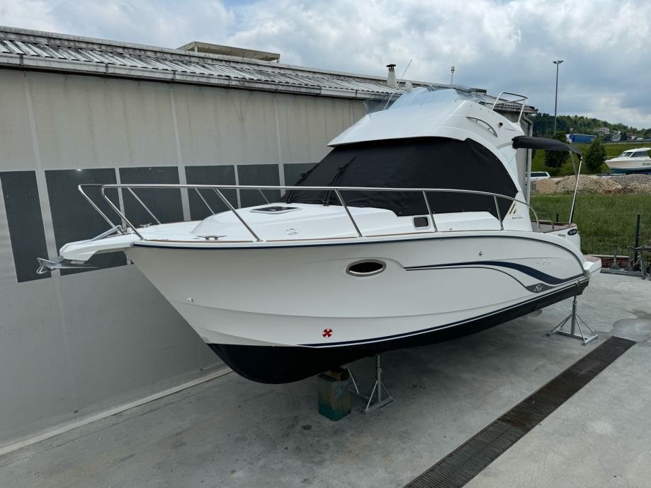 Beneteau Antares 8.8 fly - 2x Volvo Penta D3 160ks - Plovila Mlakar