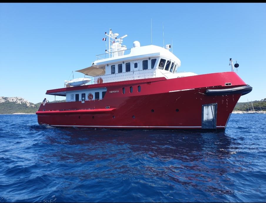 Expedition Motor Yacht