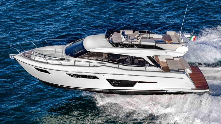 Ferretti 500