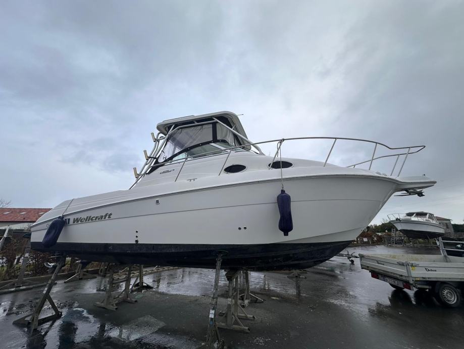 WELLCRAFT 270 COASTAL  2• 250 HP-2008 godina prilika!