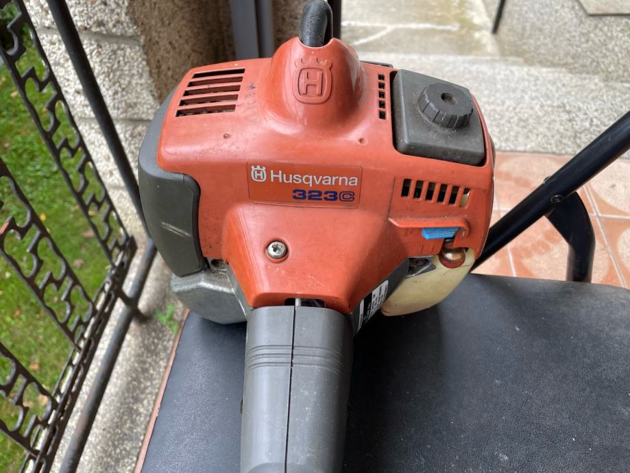 Husqvarna 323C Trimer