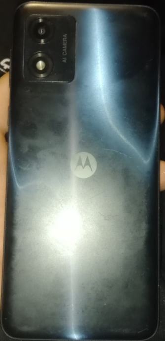 Motorola moto e13