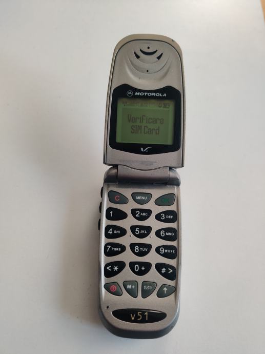 Motorola V51, sve mreže,sa punjačem