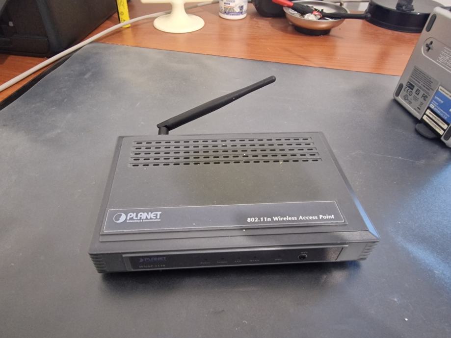 Planet WNAP-1100, AP router