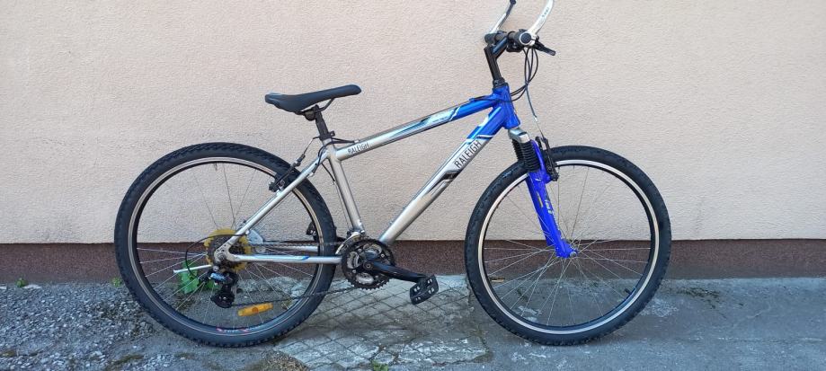 Raleigh engleski MTB sa 26 cola kotačima, alu-rama 41 cm