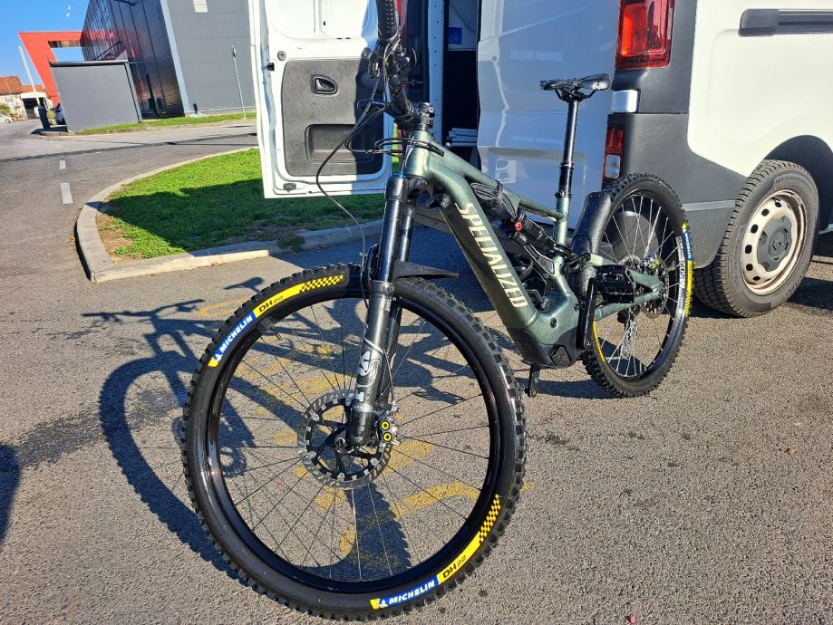 Specialized turbo levo E-BIKE