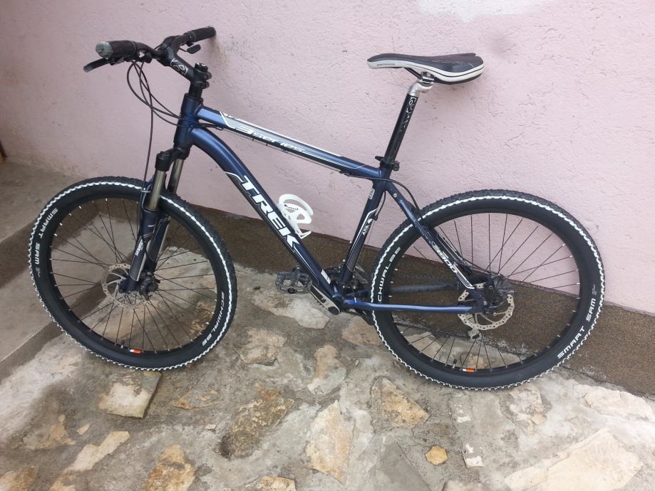 trek 3 series blue book