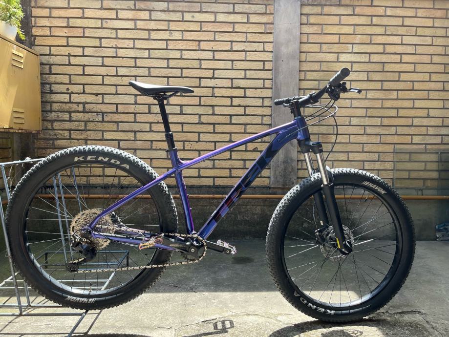 Trek roscoe discount 6 purple flip