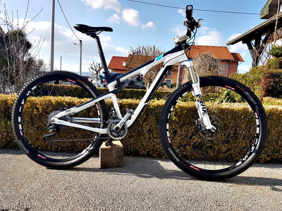 Trek superfly sales 100 carbon