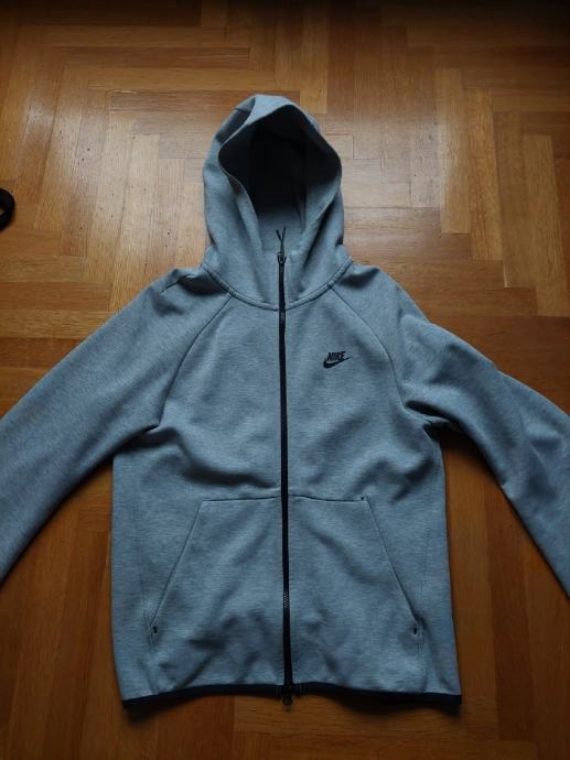 Nike tech fleece grey old season