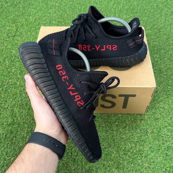 Adidas Yeezy Boost 350 V2 Bred