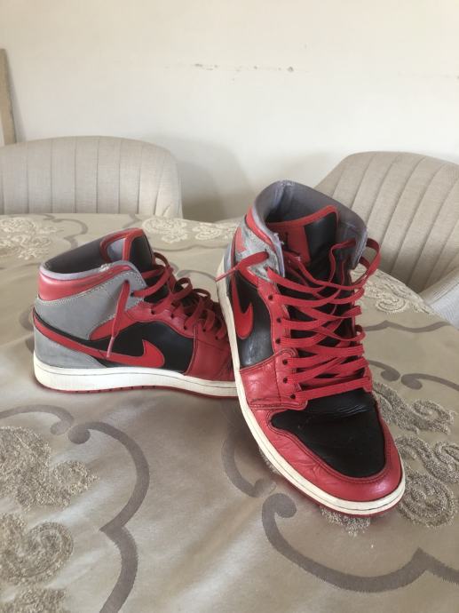 AIR JORDAN 1 Black/Red/Grey